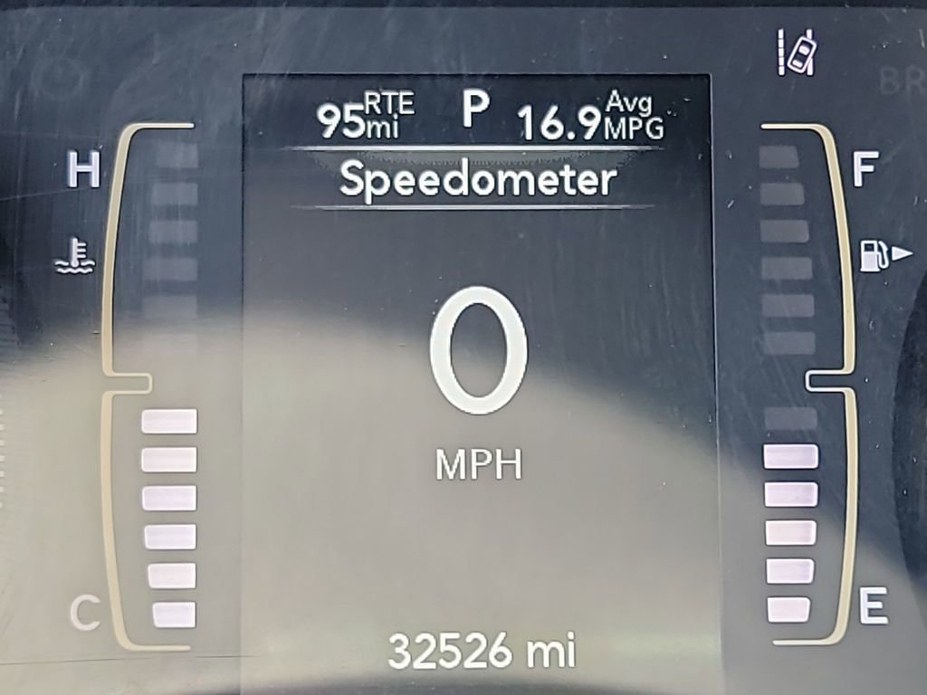 Used 2021 Jeep Cherokee Latitude w/ Mopar Interior Package AWD/4WD image 21