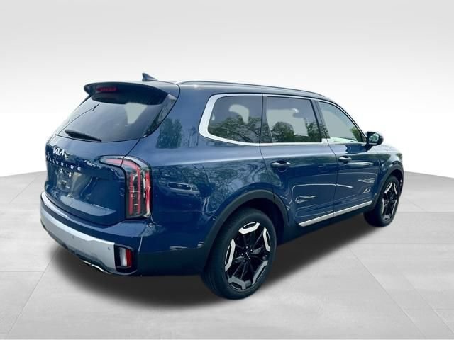 Used 2024 Kia Telluride EX w/ EX Captain's Chair Package FWD image 7