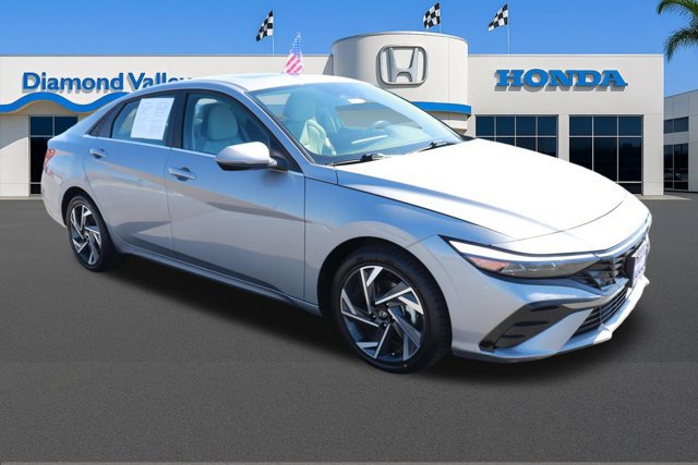 Used 2025 Hyundai Elantra Limited