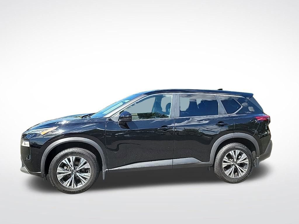 Certified 2022 Nissan Rogue SV image 2