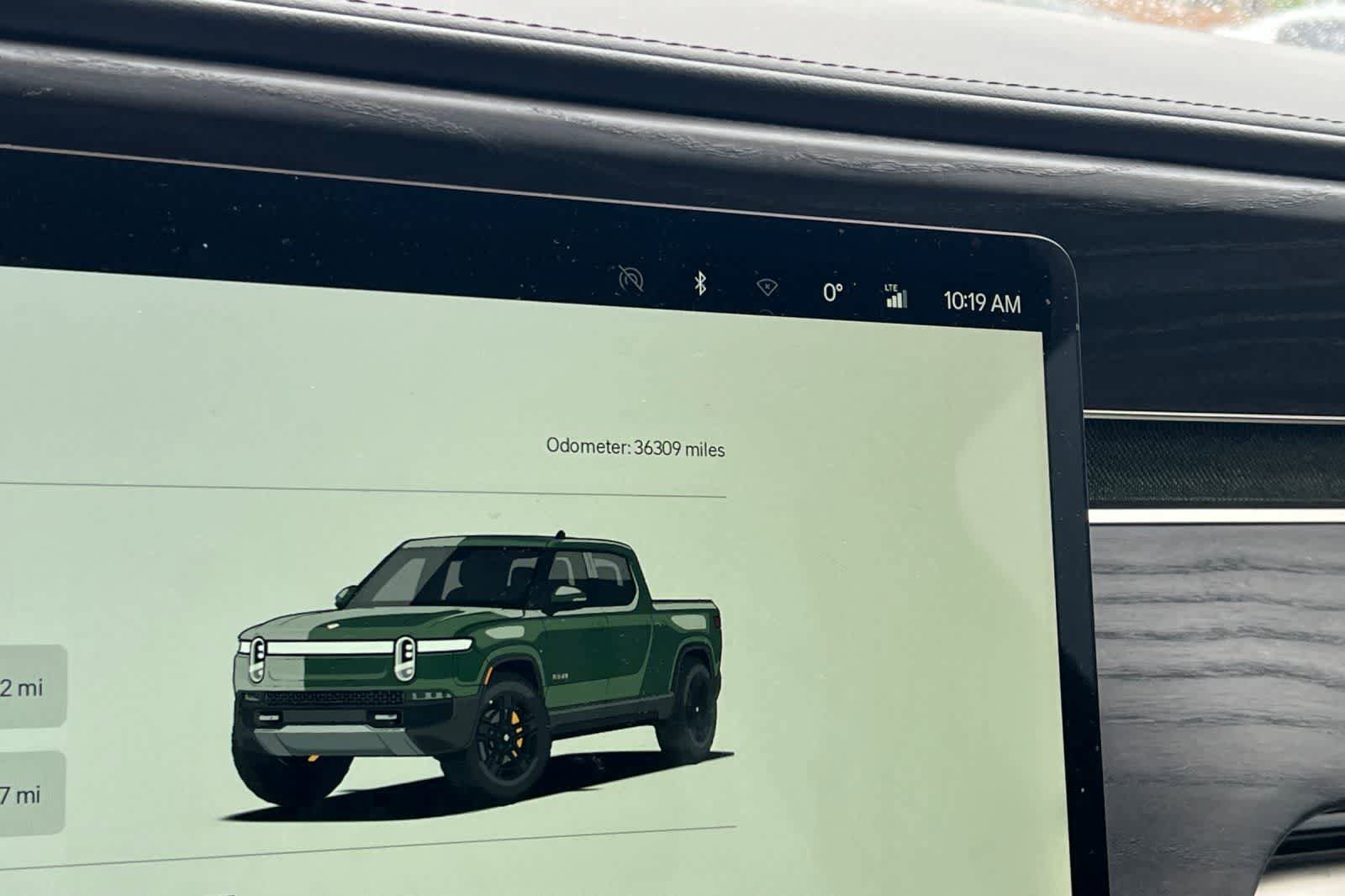Used 2022 Rivian R1T Adventure image 25