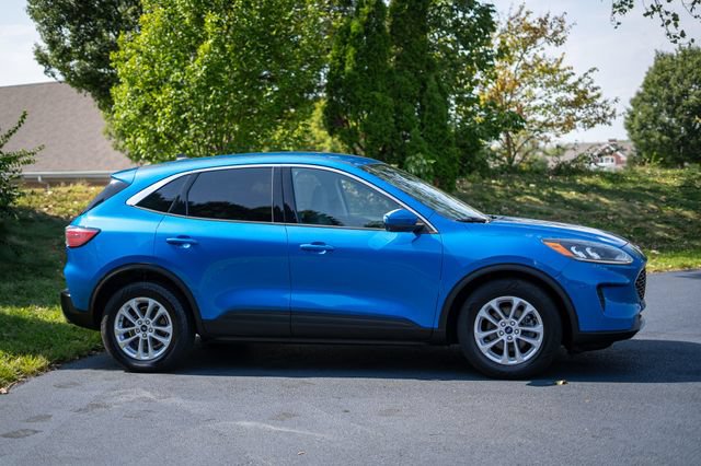 Used 2020 Ford Escape SE FWD image 4