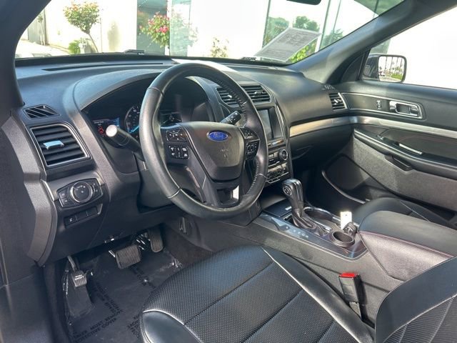 Used 2018 Ford Explorer XLT w/ Equipment Group 202A image 15