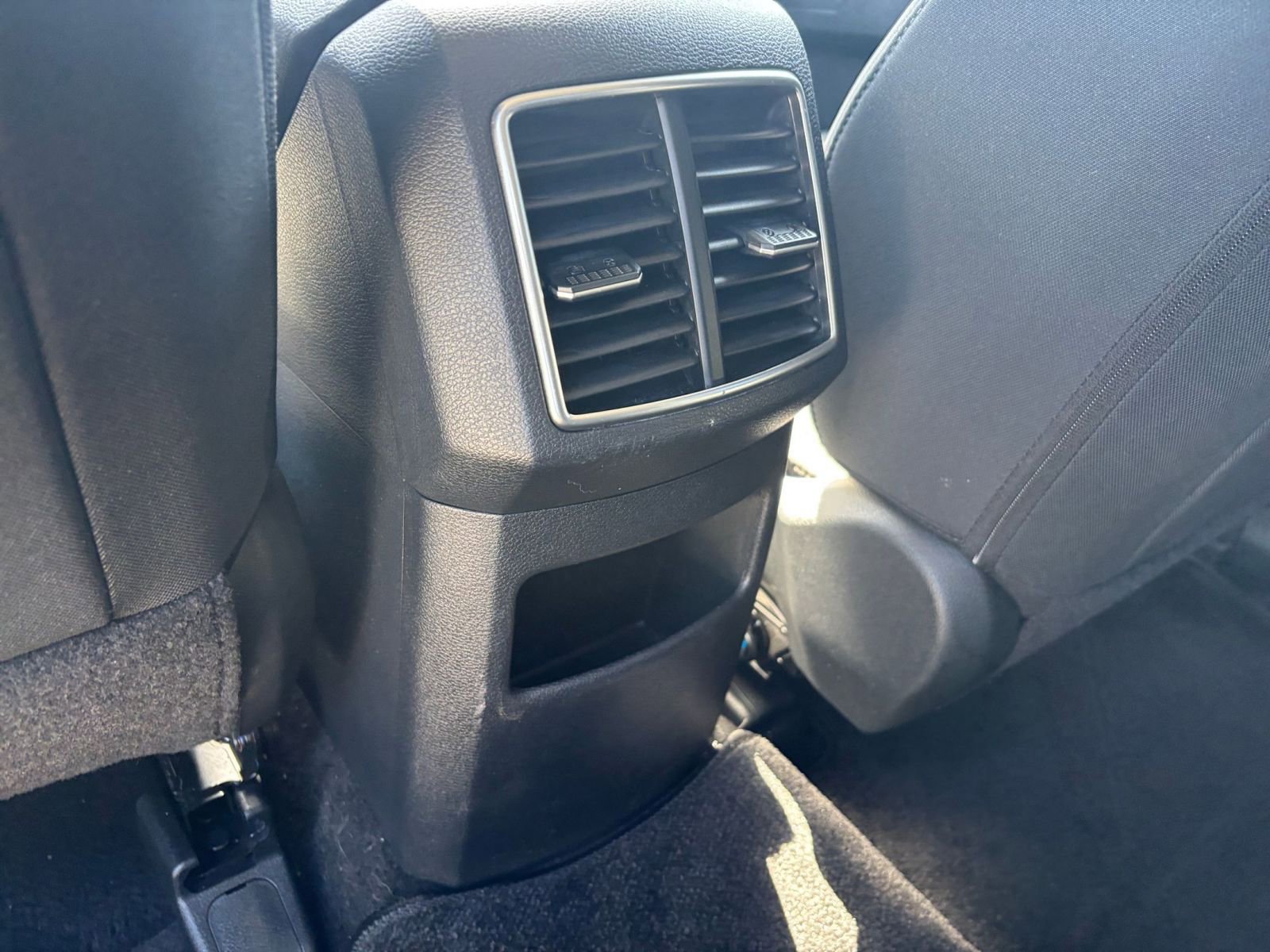 Used 2025 Kia Sportage LX FWD image 23