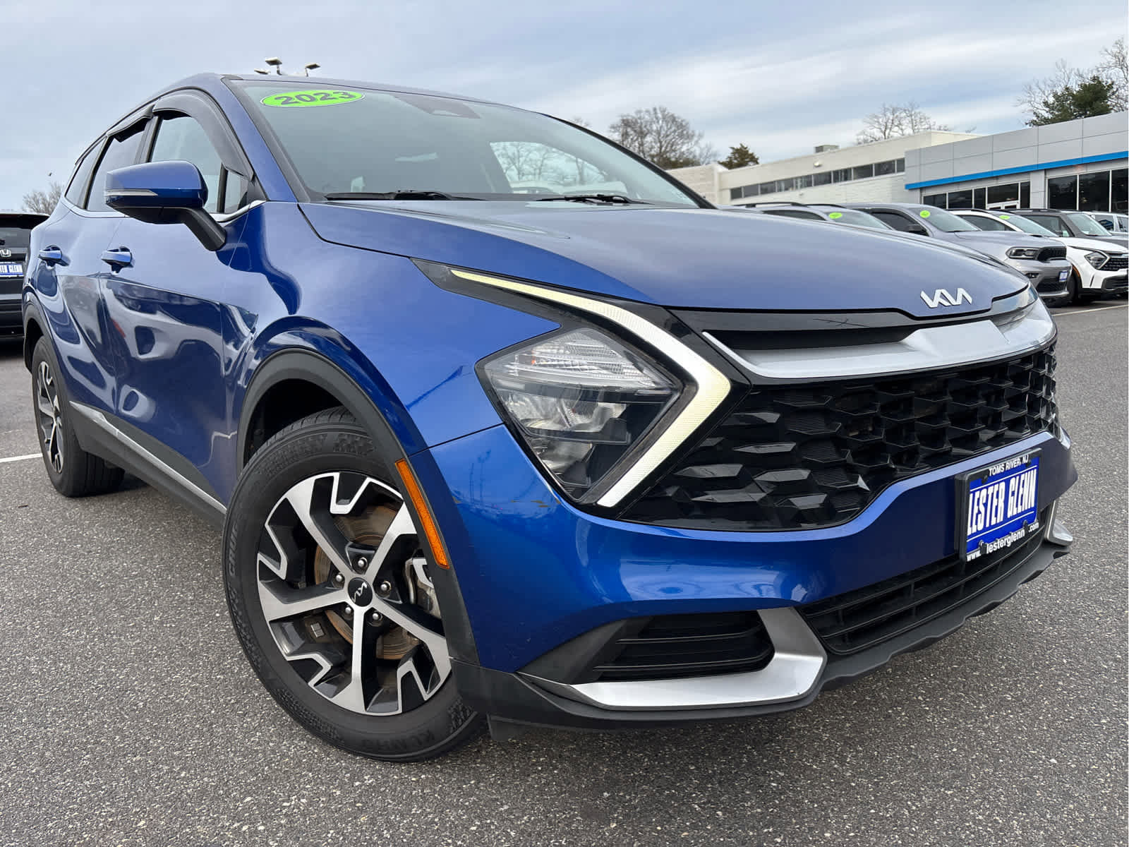 Used 2023 Kia Sportage EX image 2