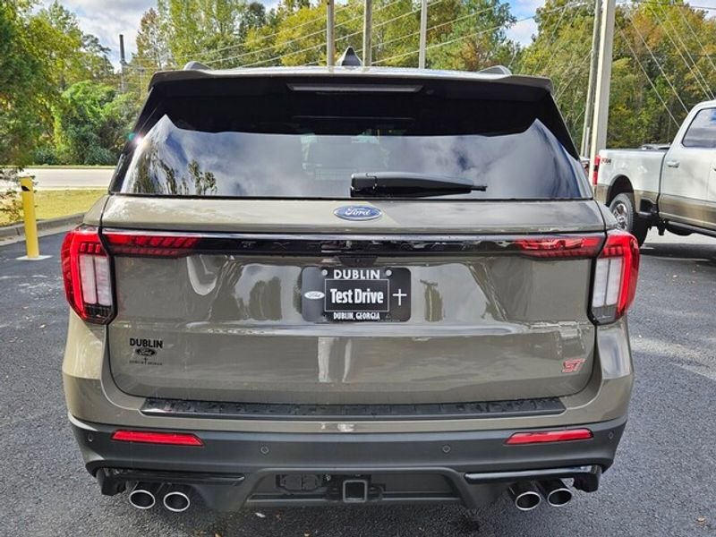 New 2026 Ford Explorer ST image 16