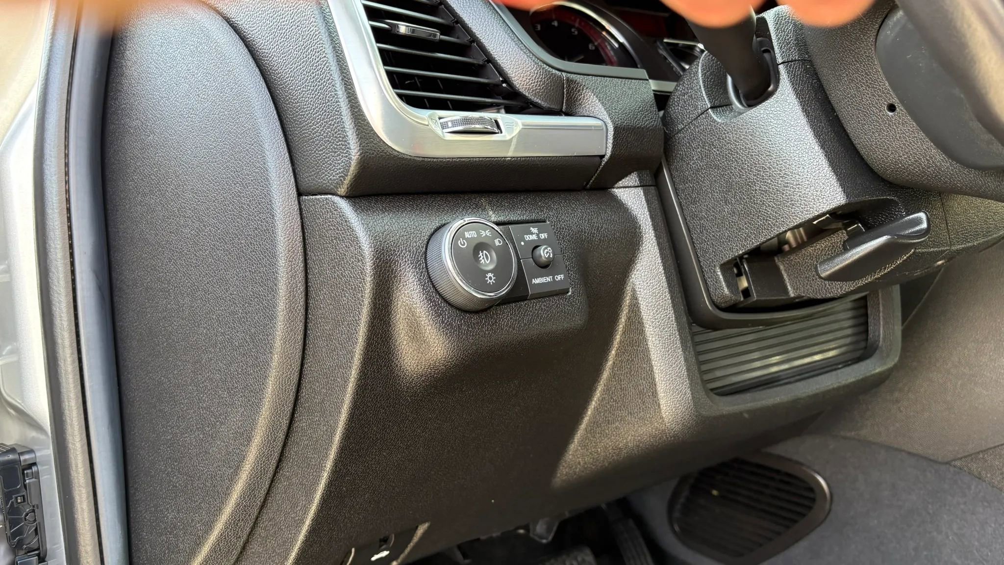 Used 2016 GMC Acadia SLT image 17