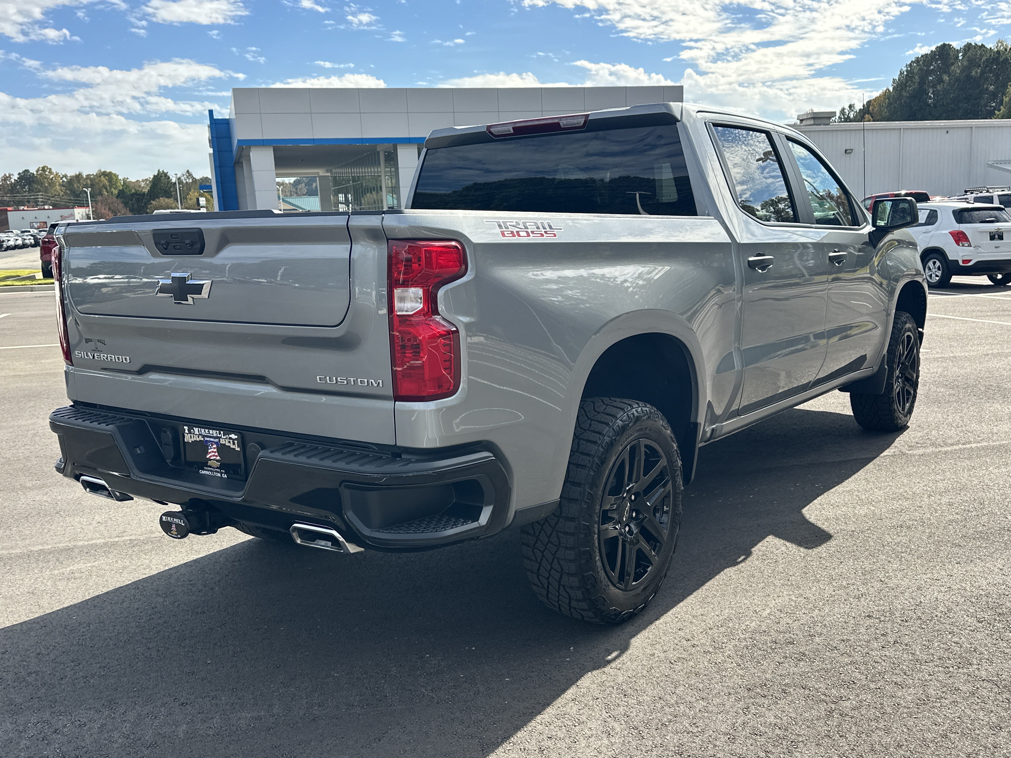 Used 2025 Chevrolet Silverado 1500 Custom Trail Boss AWD/4WD image 7