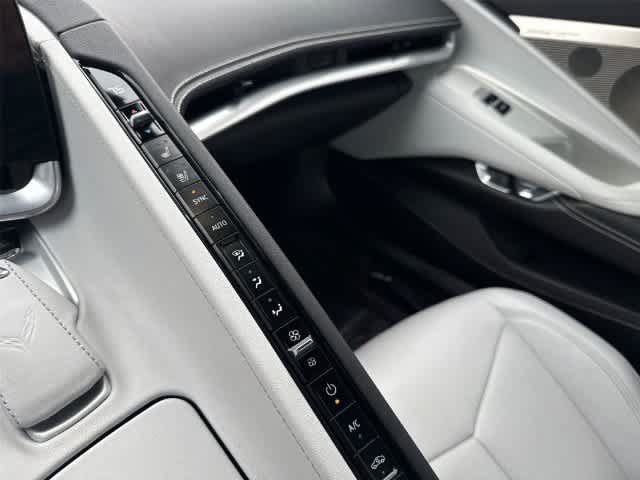 Used 2025 Chevrolet Corvette E-Ray AWD/4WD image 19