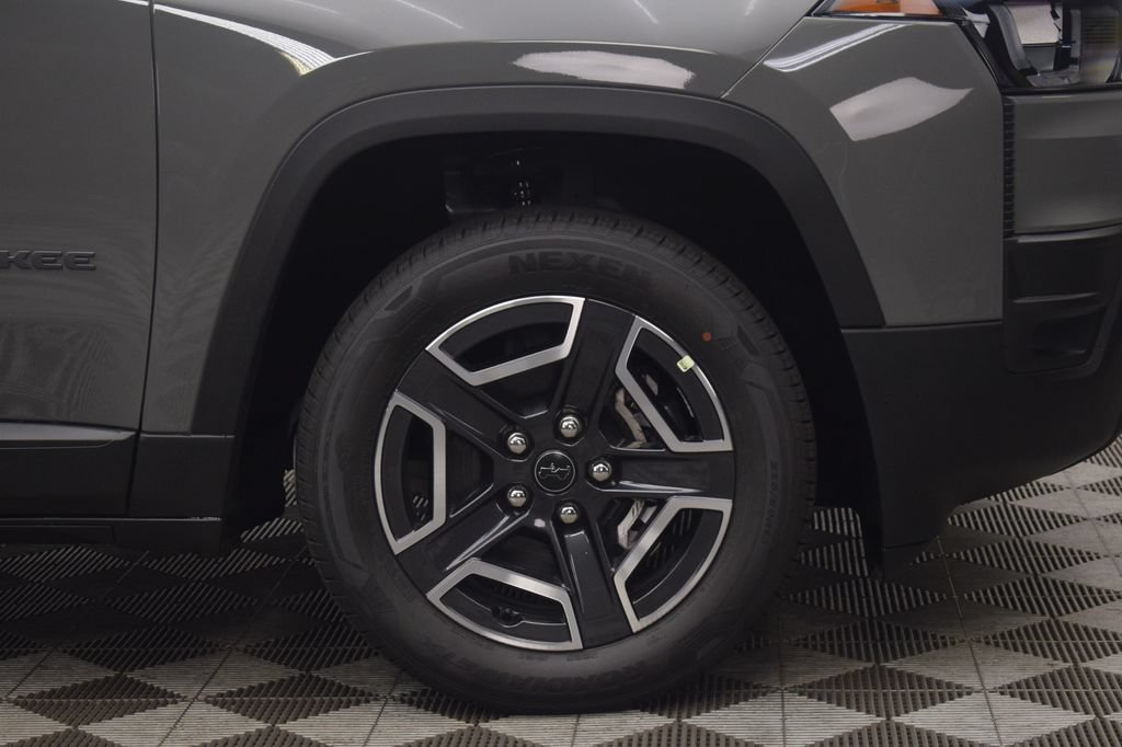 New 2026 Jeep Cherokee Limited AWD/4WD image 6