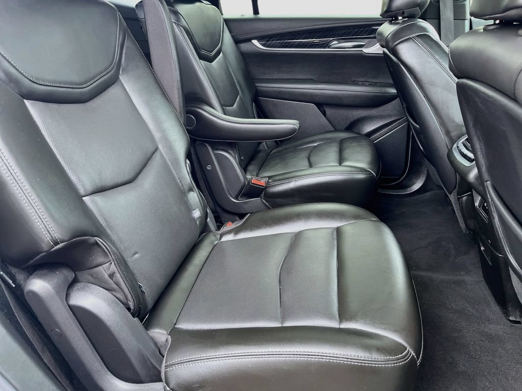 Used 2024 Cadillac XT6 Premium Luxury AWD/4WD image 30
