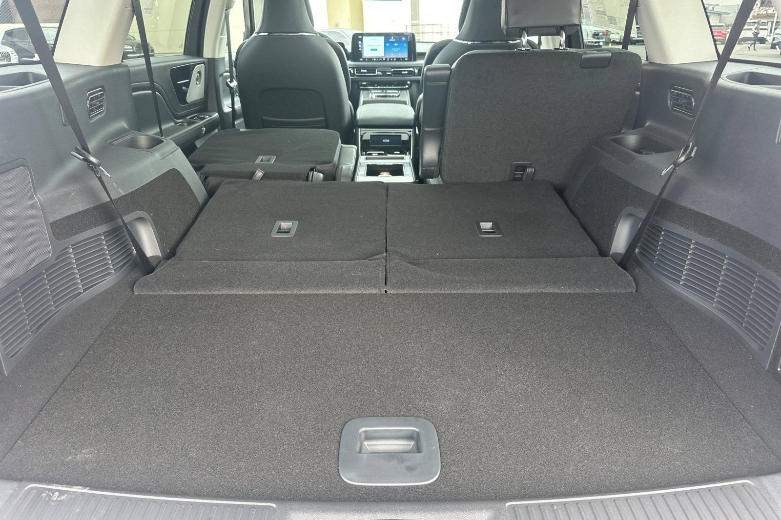 New 2026 Lincoln Aviator Reserve w/ Luxury Package RWD image 14