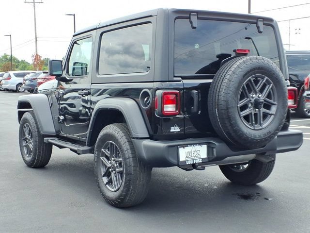 Used 2024 Jeep Wrangler Sport AWD/4WD image 5