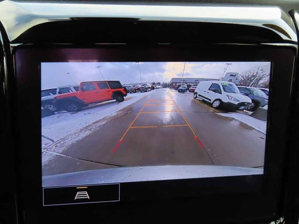 Used 2023 Chevrolet Traverse LT image 5