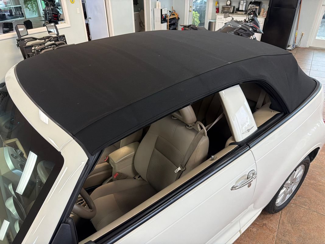 Used 2008 Chrysler PT Cruiser Convertible FWD image 29