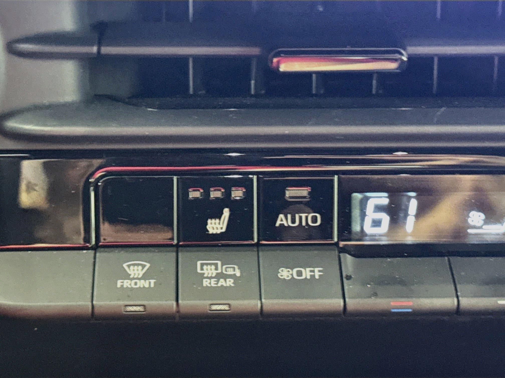 Certified 2023 Toyota Crown AWD/4WD image 18