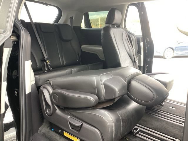Used 2023 Kia Carnival LX FWD image 19