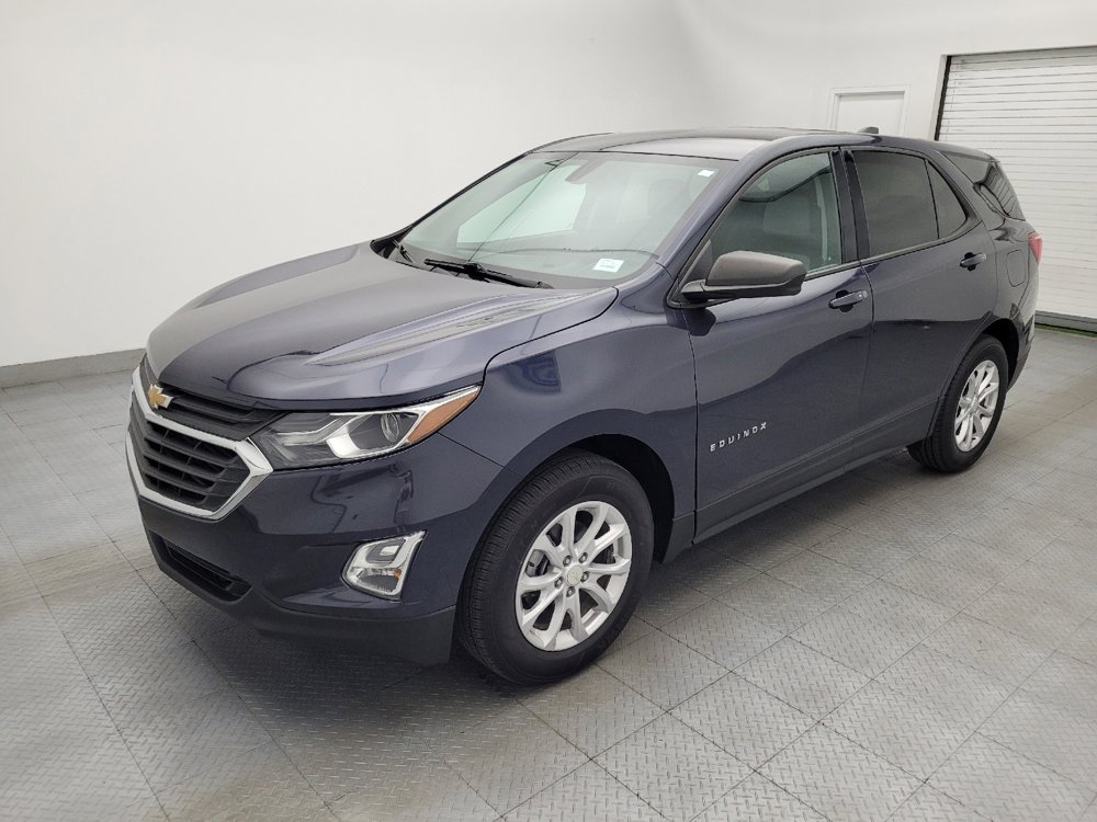 Used 2019 Chevrolet Equinox LS w/ LS Convenience Package AWD/4WD image 2