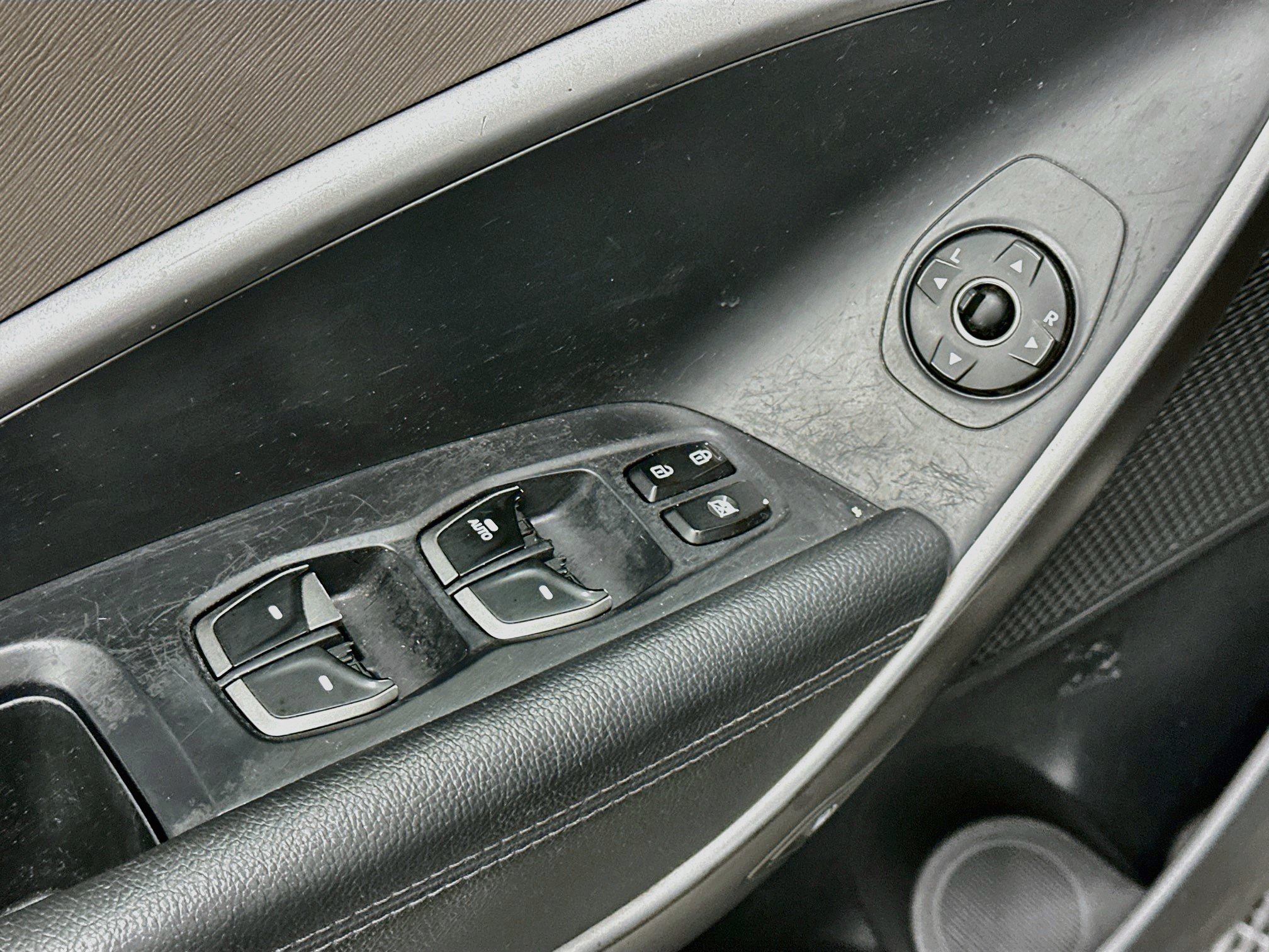 Used 2014 Hyundai Santa Fe Sport AWD/4WD image 15