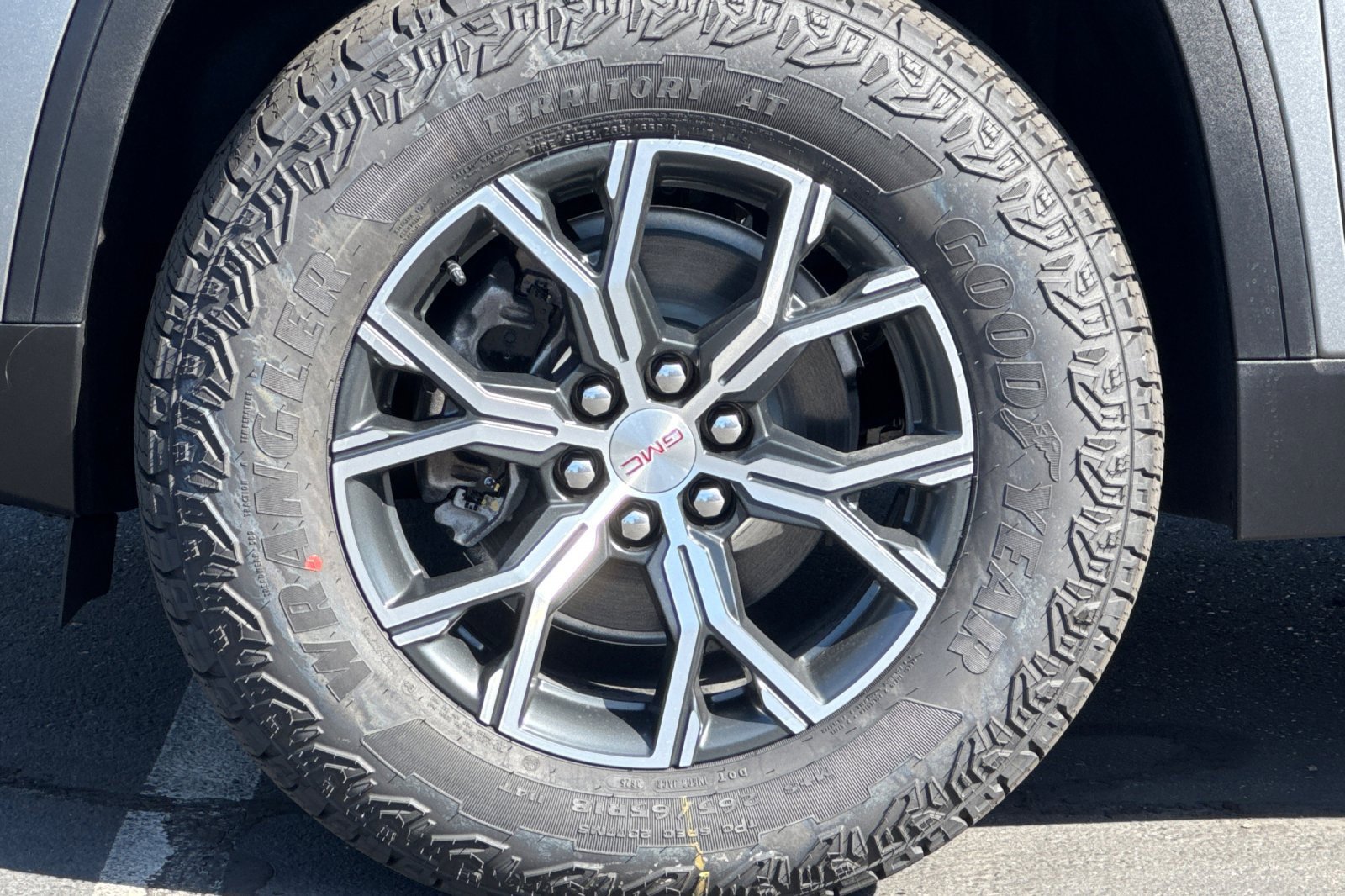 New 2026 GMC Acadia AT4 w/ LPO, Floor Liner Package image 28