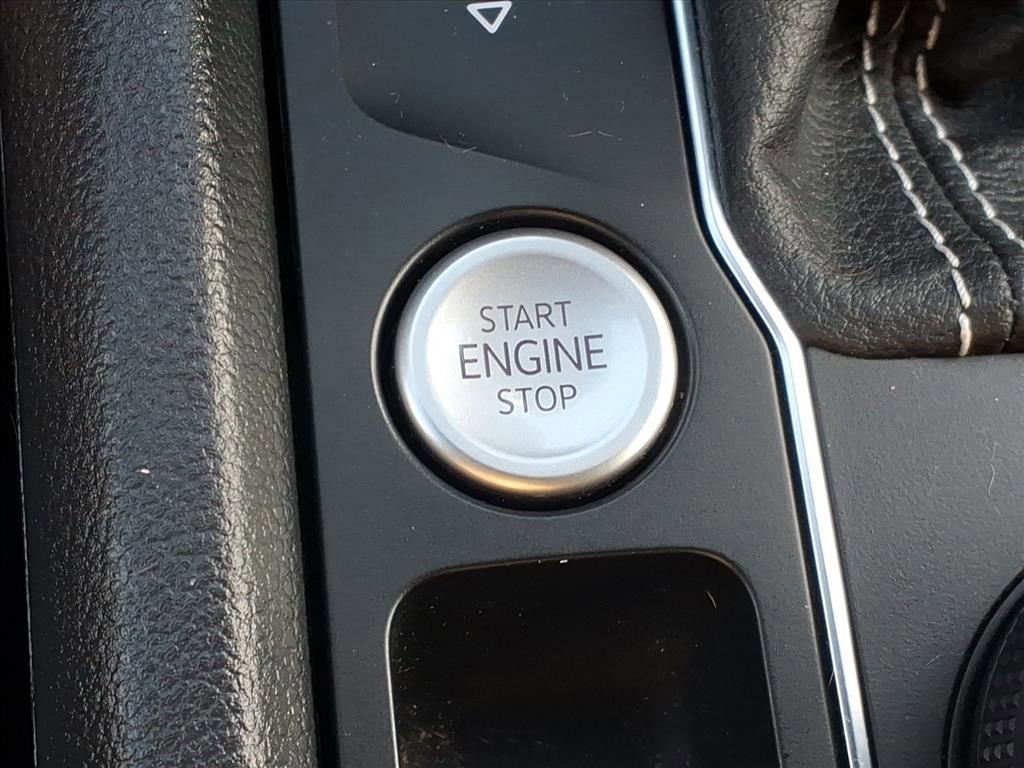 Used 2021 Volkswagen Atlas Cross Sport SEL Premium w/ Cross Sport MDO Package image 16