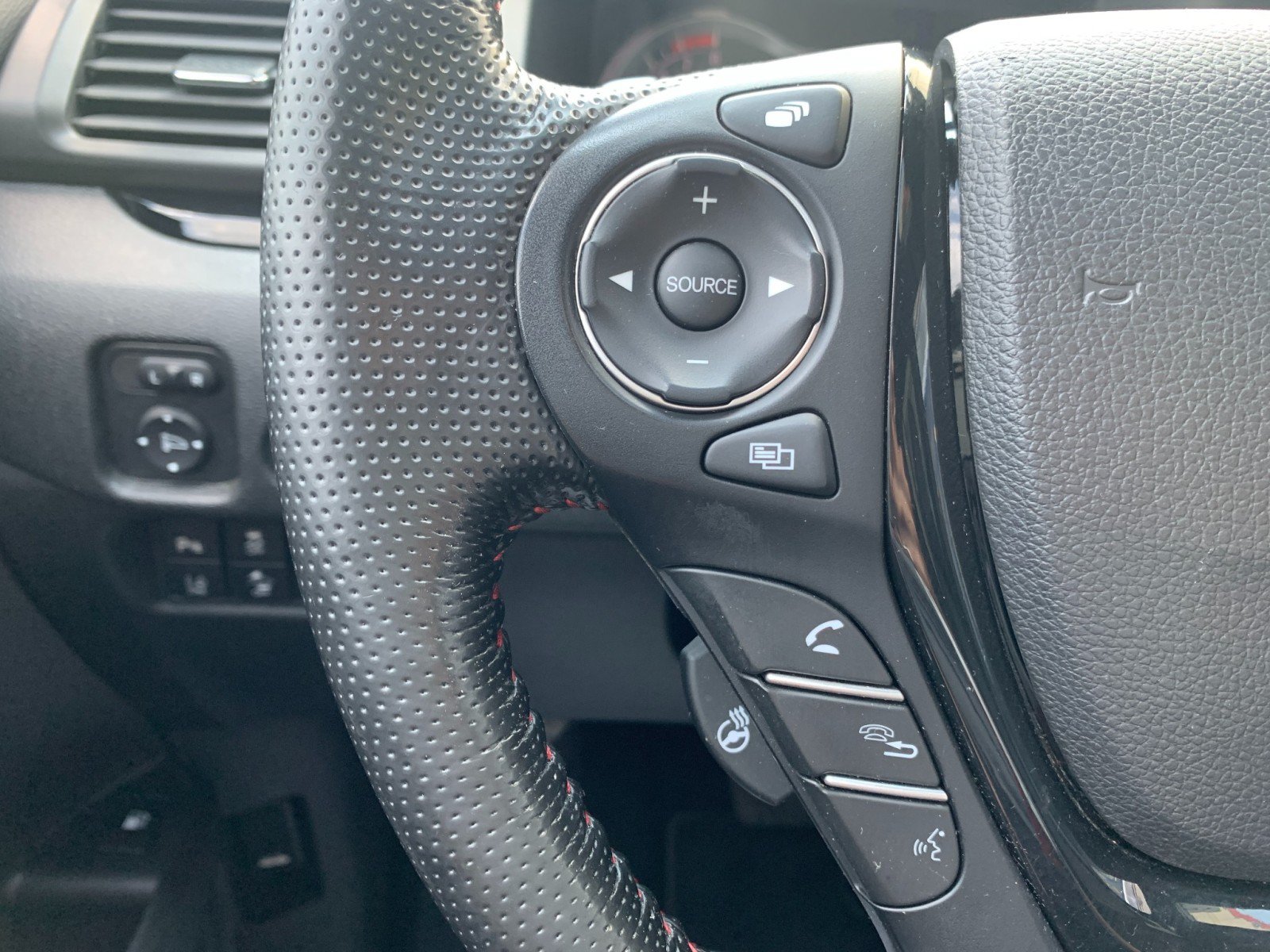 Used 2022 Honda Ridgeline Black Edition image 16