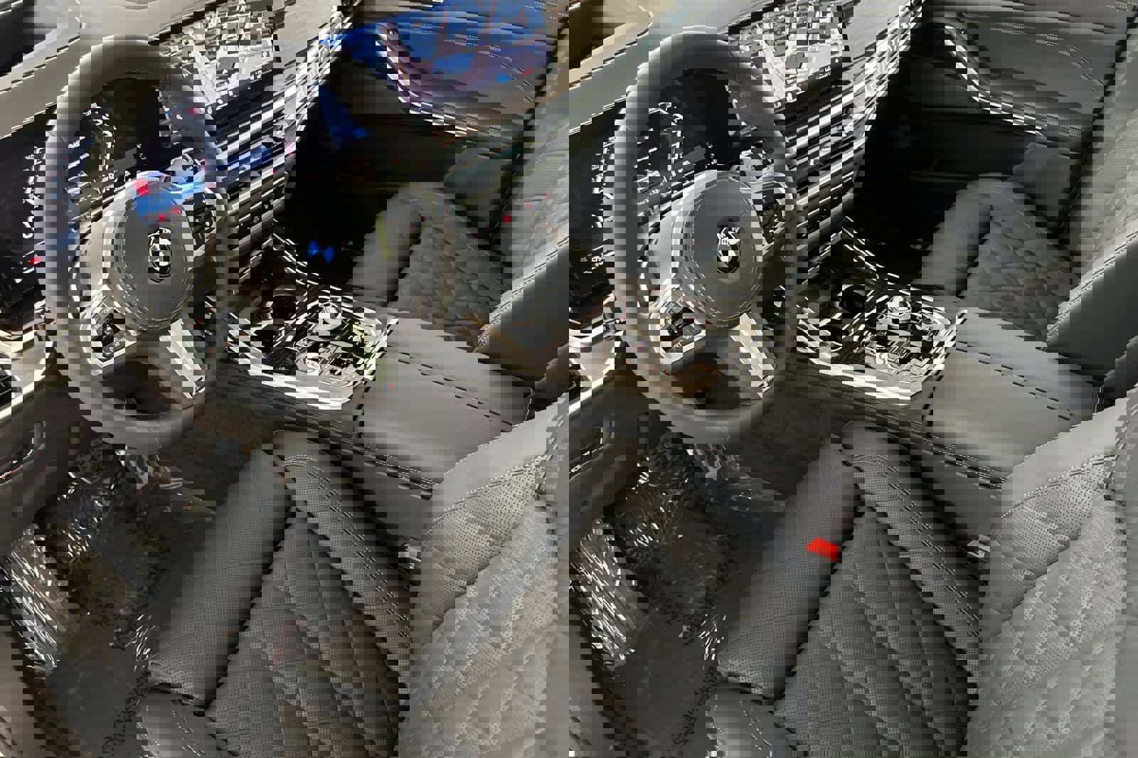 Used 2026 BMW X7 xDrive40i w/ Executive Package image 11