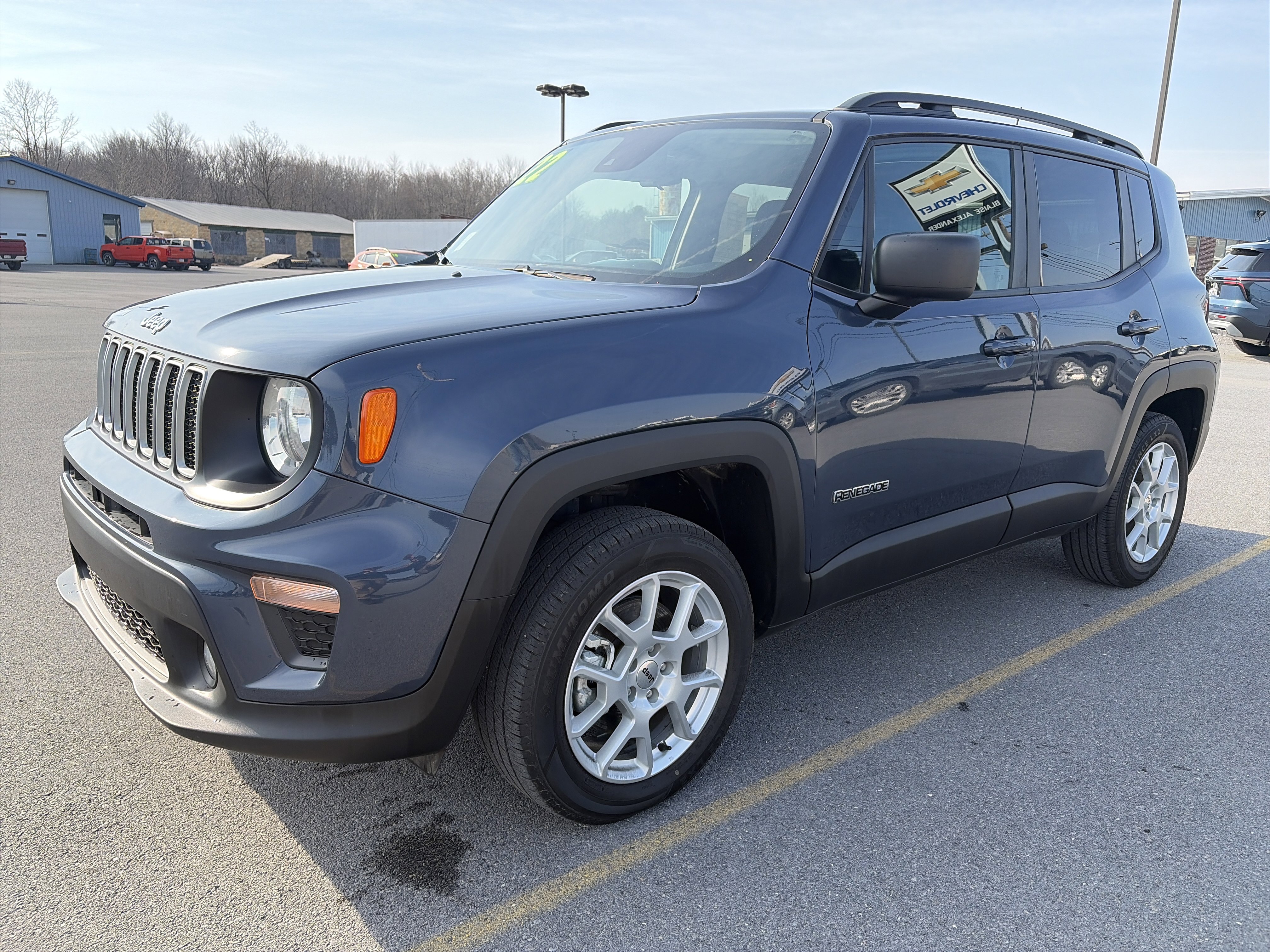 Used 2022 Jeep Renegade Latitude AWD/4WD image 8