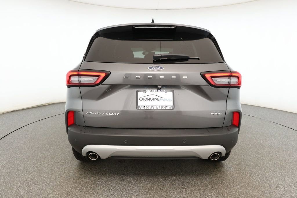 Used 2024 Ford Escape Platinum image 5