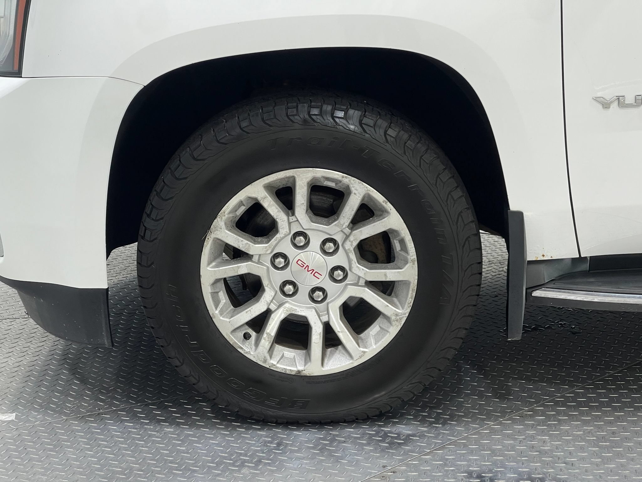 Used 2016 GMC Yukon SLE w/ HD Trailering Package AWD/4WD image 34