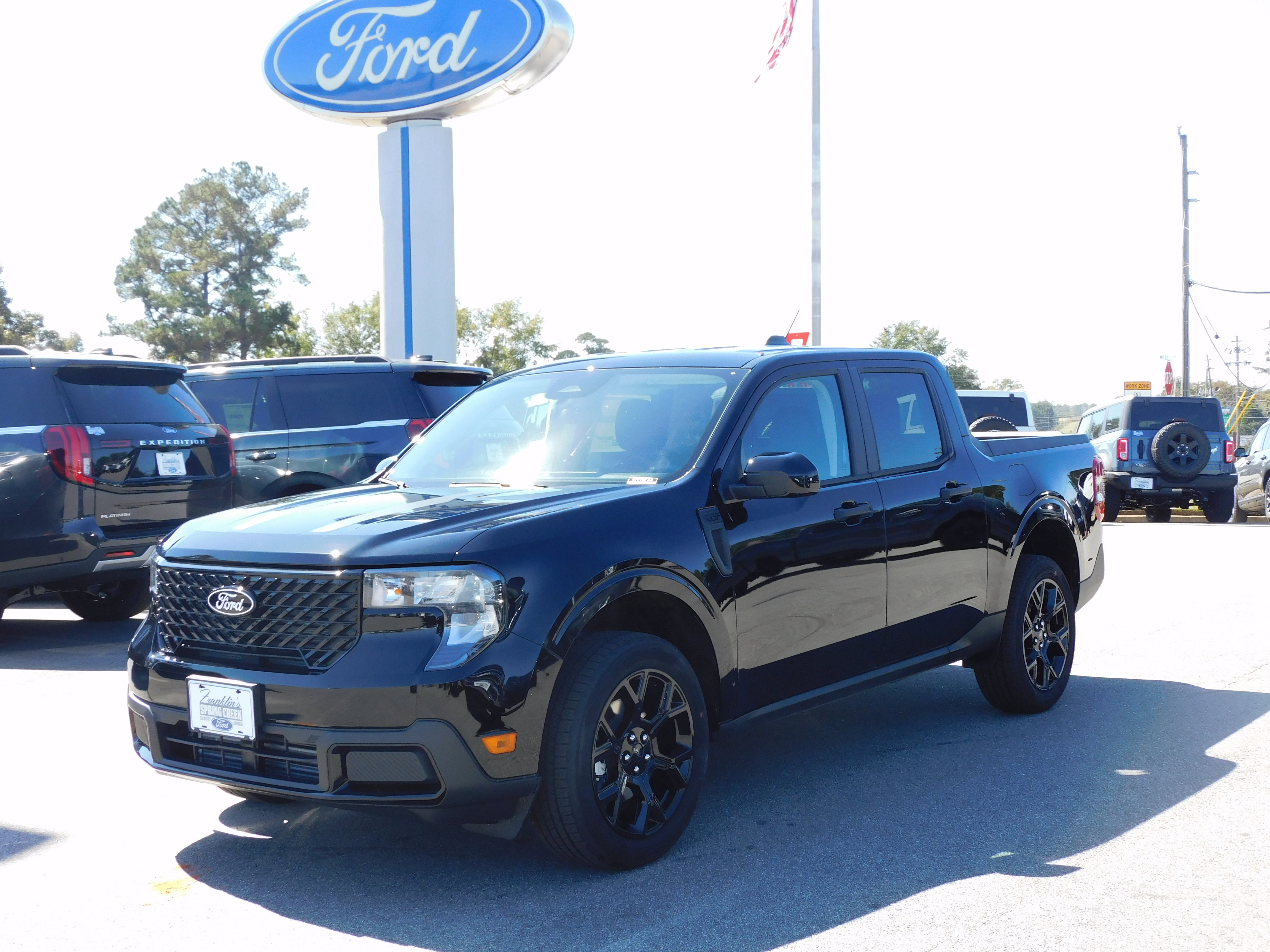 New 2025 Ford Maverick XLT w/ XLT Luxury Package image 2