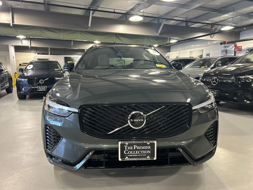 Used 2026 Volvo XC60 B5 Core w/ Climate Package image 6