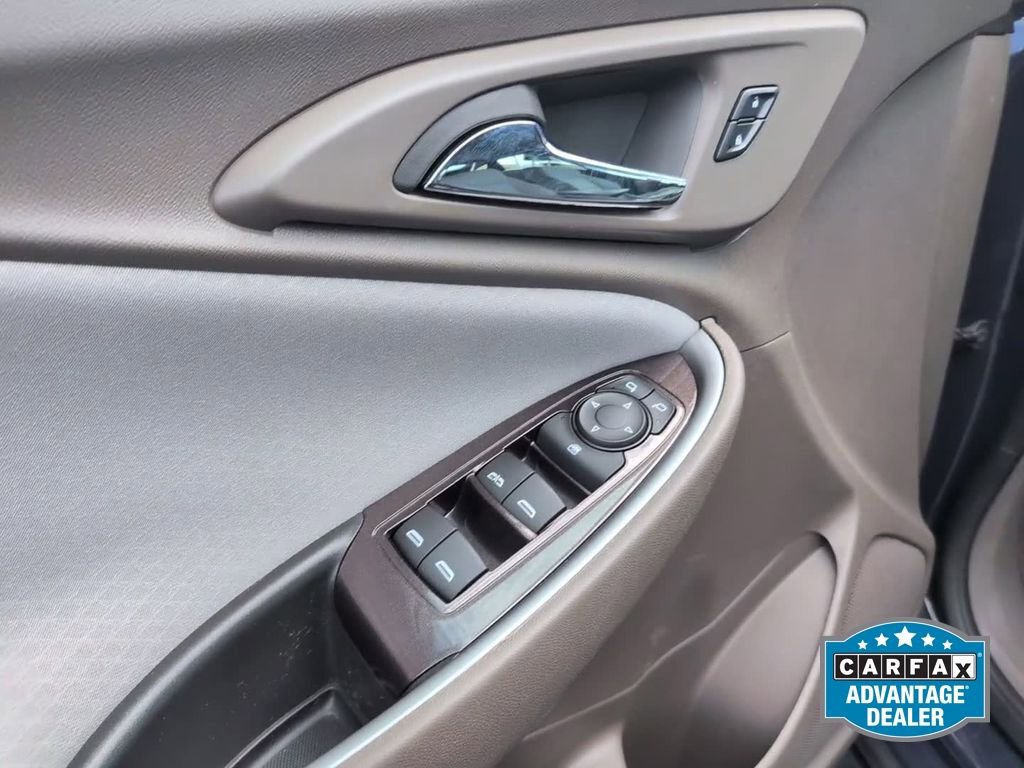 Used 2025 Chevrolet Malibu LT FWD image 16