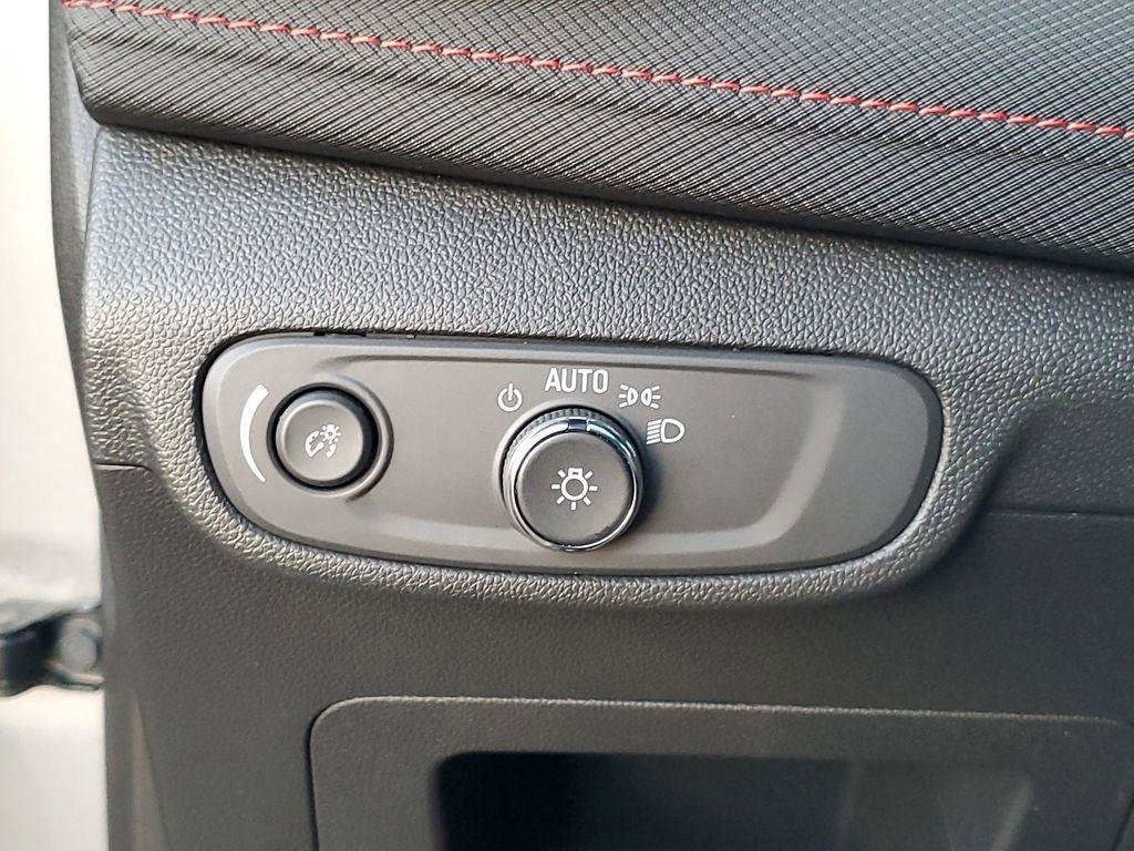 Used 2024 Chevrolet TrailBlazer RS image 14