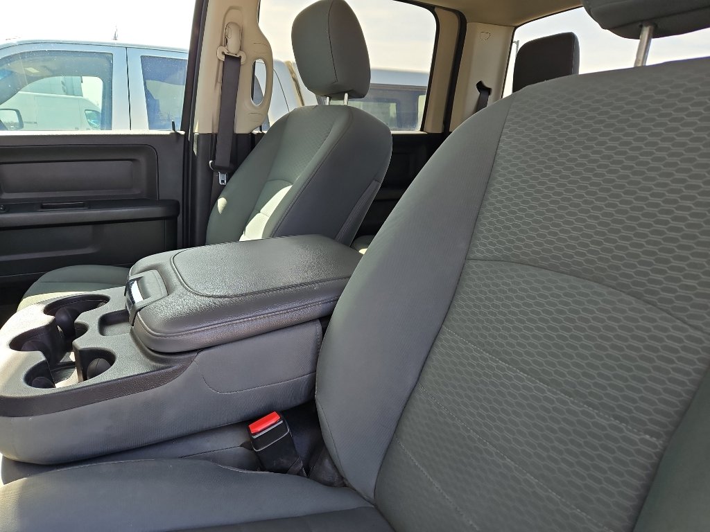 Used 2018 RAM 3500 Tradesman w/ Chrome Appearance Group image 9