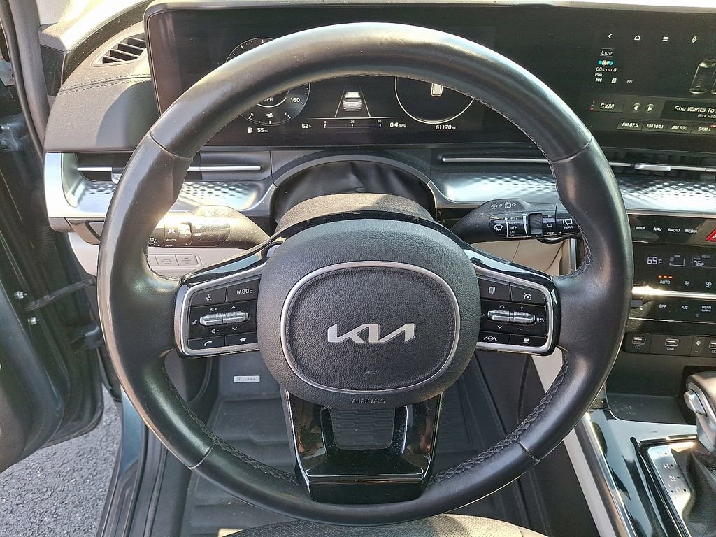 Certified 2022 Kia Carnival SX Prestige image 16