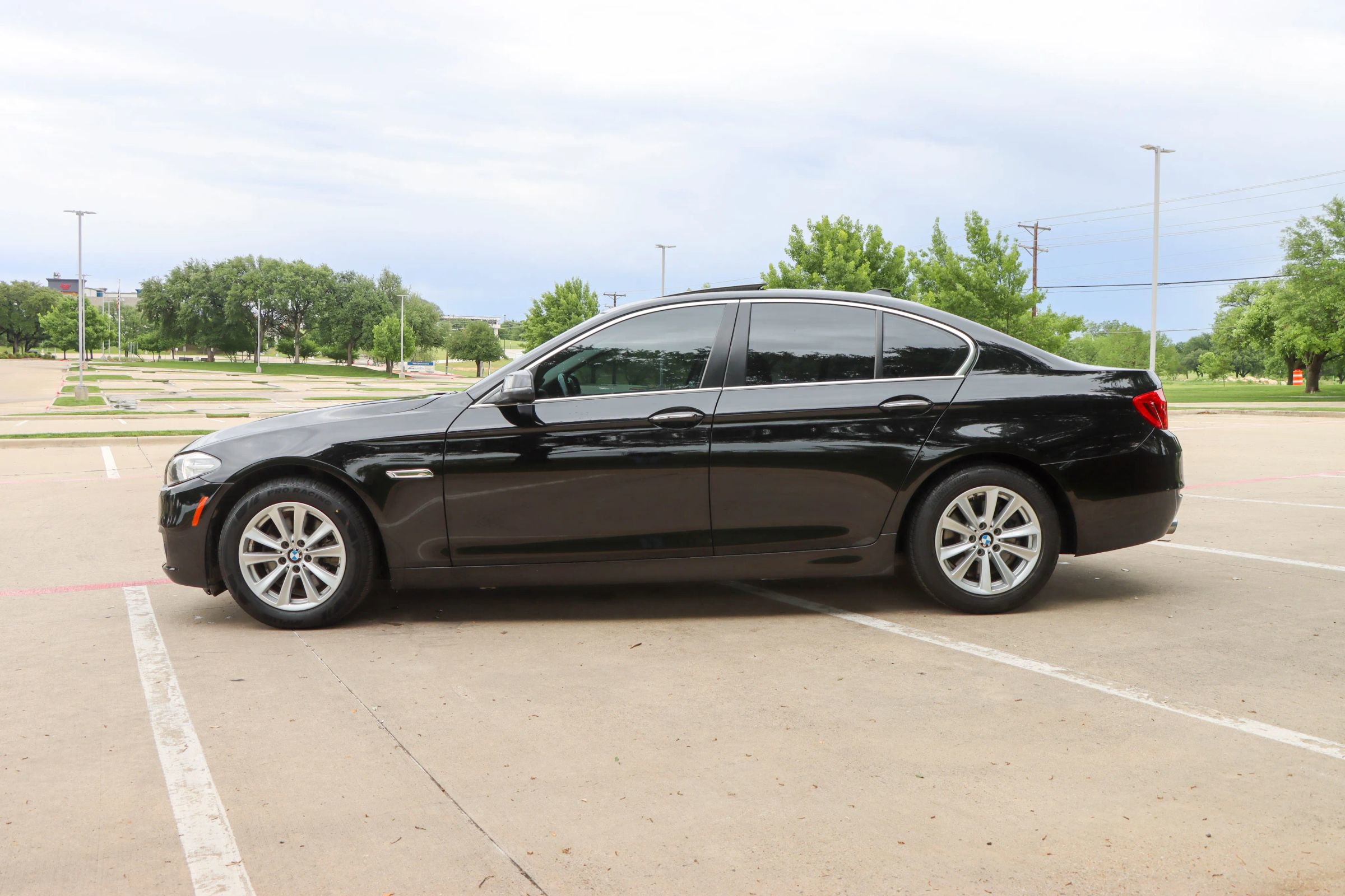 Used 2016 BMW 528i Sedan RWD image 4