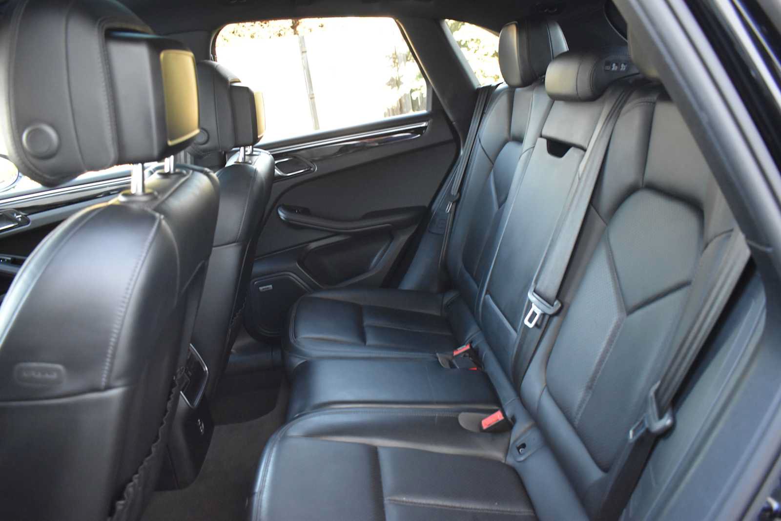 Used 2021 Porsche Macan S AWD/4WD image 15