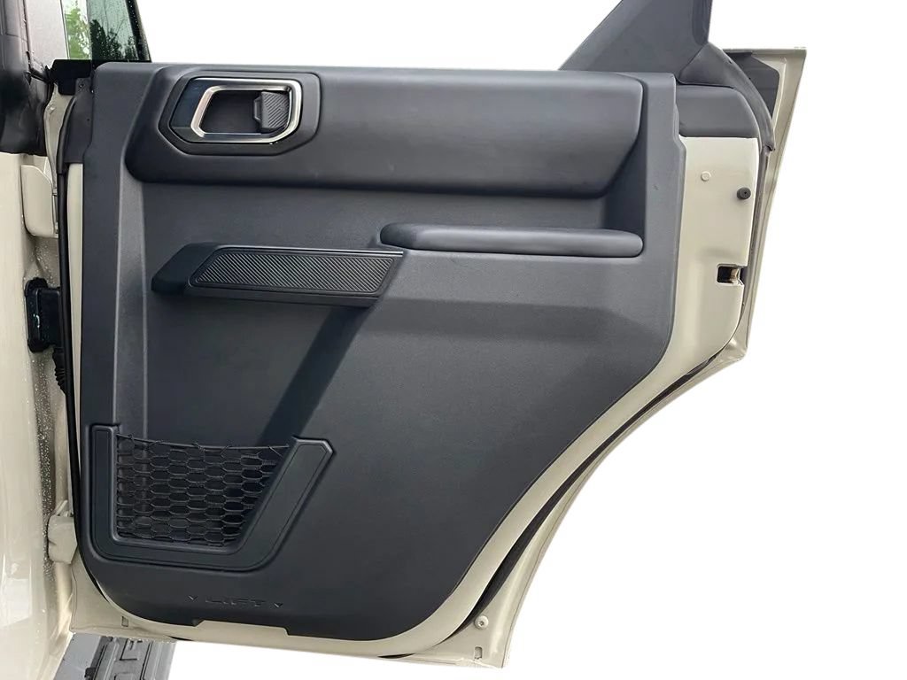 Used 2025 Ford Bronco Outer Banks AWD/4WD image 18