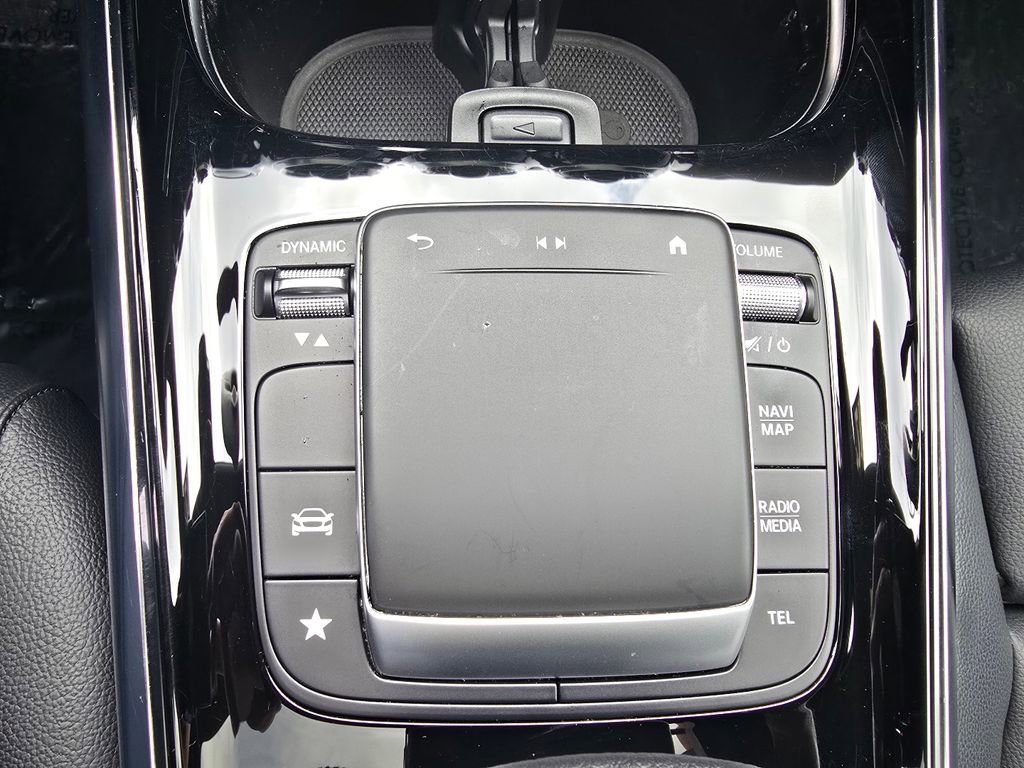 Certified 2021 Mercedes-Benz GLA 250 4MATIC image 32