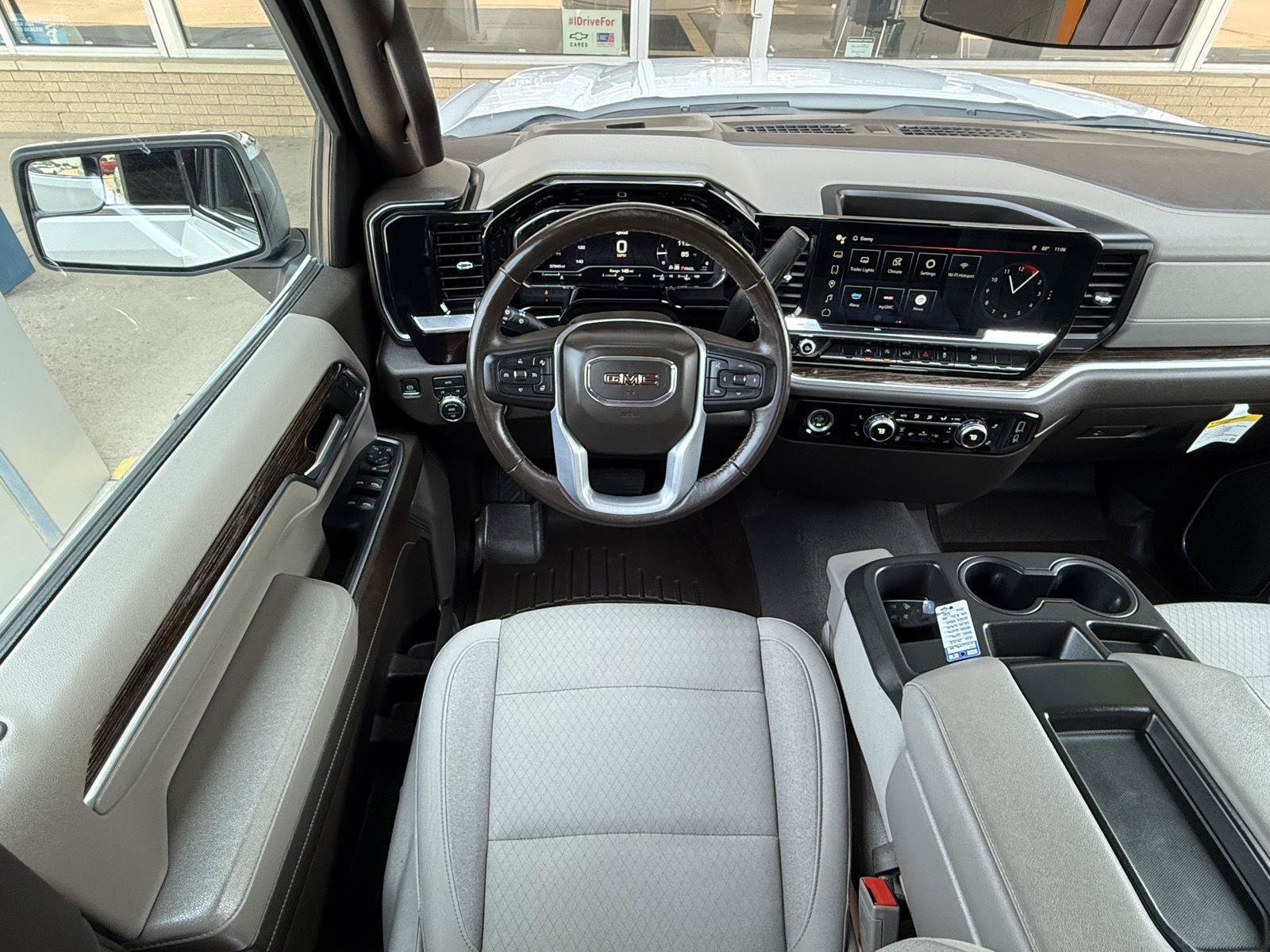 Used 2022 GMC Sierra 1500 SLE AWD/4WD image 10