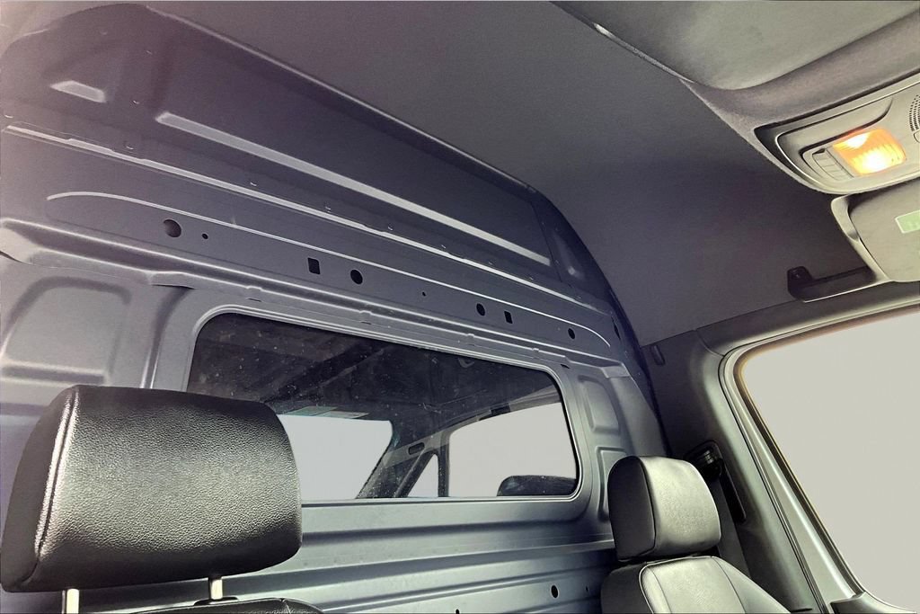 Used 2025 Mercedes-Benz Sprinter 2500 image 21