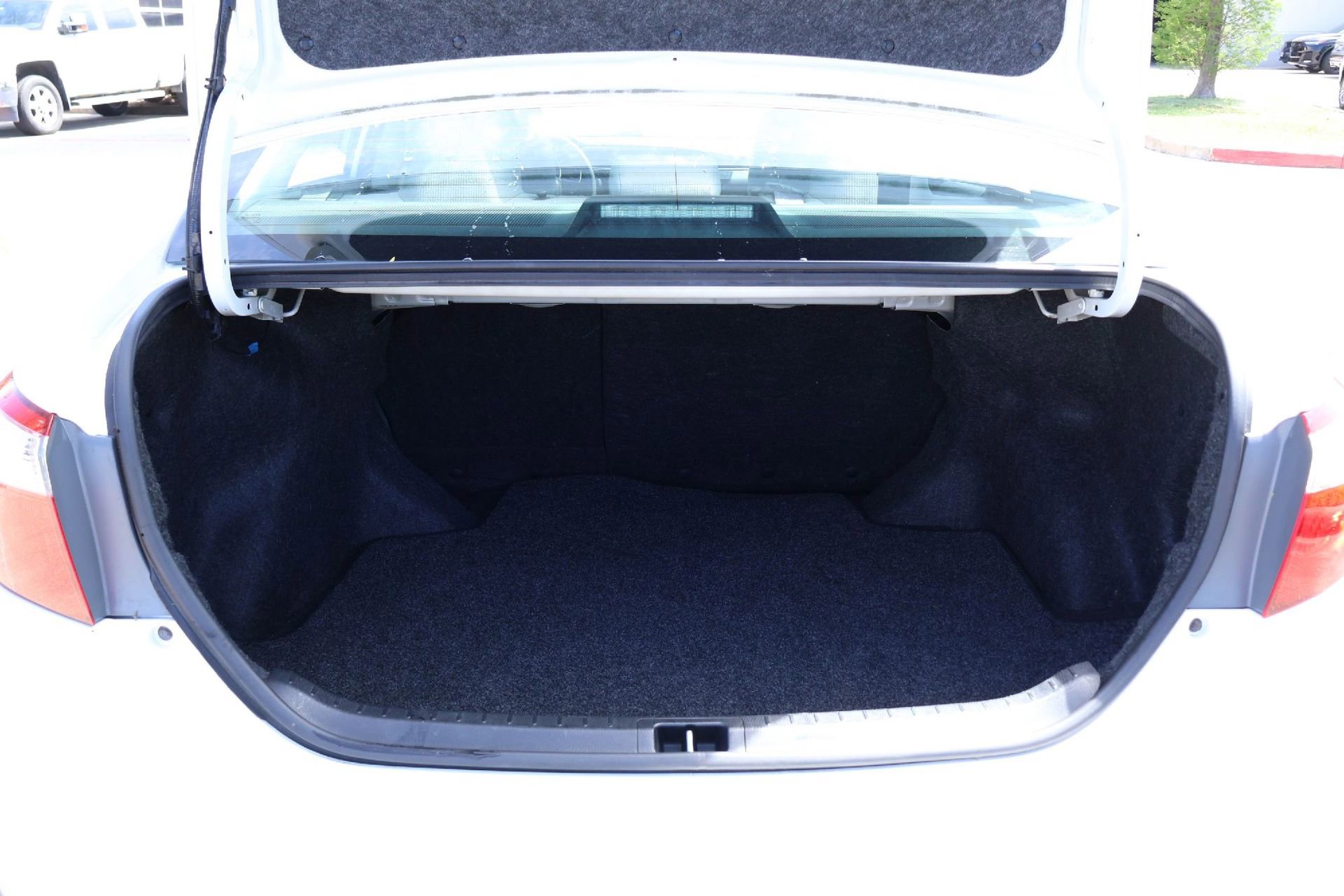 Used 2016 Toyota Corolla L image 19