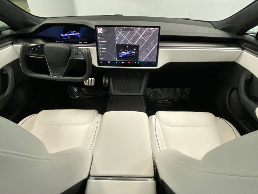 Used 2023 Tesla Model S Plaid image 27