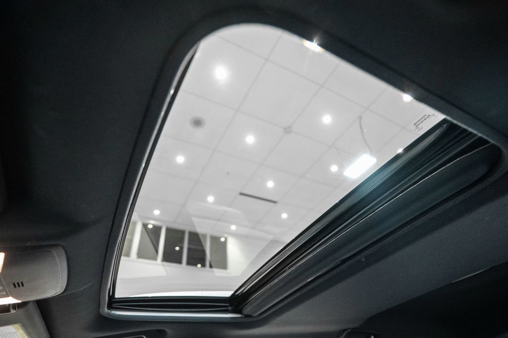 Used 2016 Toyota RAV4 SE image 22