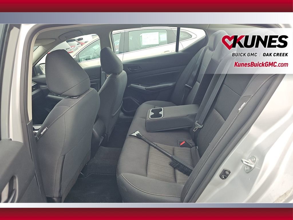 Used 2024 Nissan Altima 2.5 SV image 14