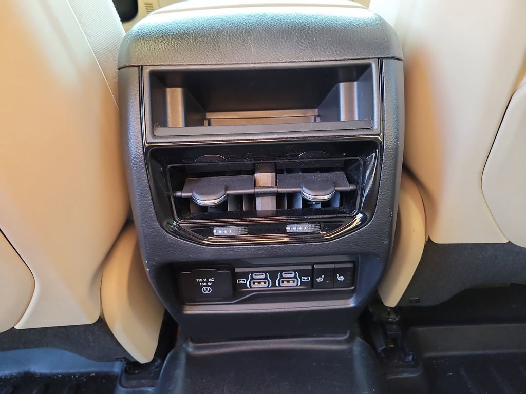 Used 2023 Jeep Grand Cherokee 4WD 4xe w/ Luxury Tech Group II image 14