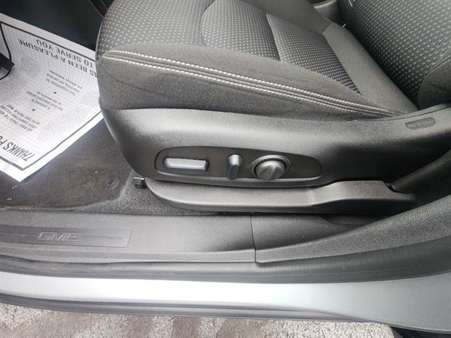 Used 2024 GMC Terrain SLE w/ Driver Convenience Package AWD/4WD image 17