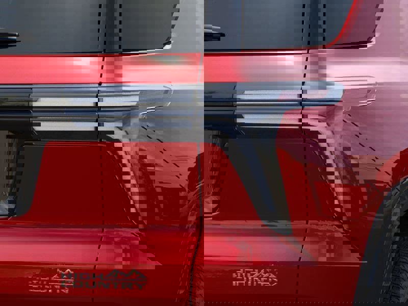 New 2026 Chevrolet Traverse High Country w/ LPO, Floor Liner Package image 11