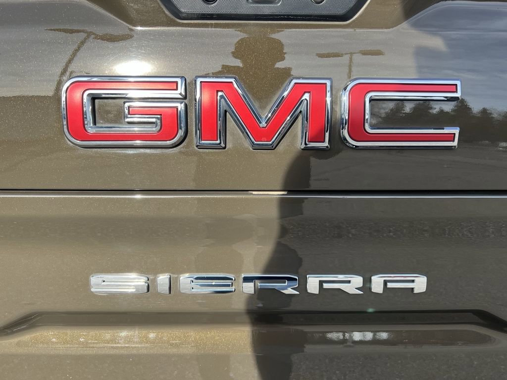 Used 2024 GMC Sierra 1500 AT4 w/ AT4 Premium Package image 32